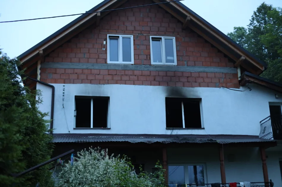 Pożar budynku mieszkalnego - zdjęcie 3