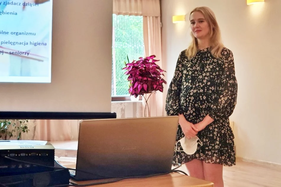 Żona kandydata na prezydenta odwiedziła dom dziecka i spotkała się z seniorami - zdjęcie 3