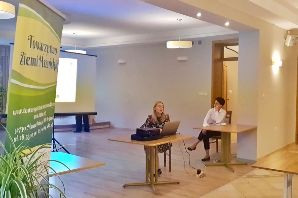 Żona kandydata na prezydenta odwiedziła dom dziecka i spotkała się z seniorami - zdjęcie 4