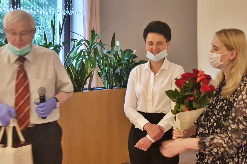 Żona kandydata na prezydenta odwiedziła dom dziecka i spotkała się z seniorami - zdjęcie 6