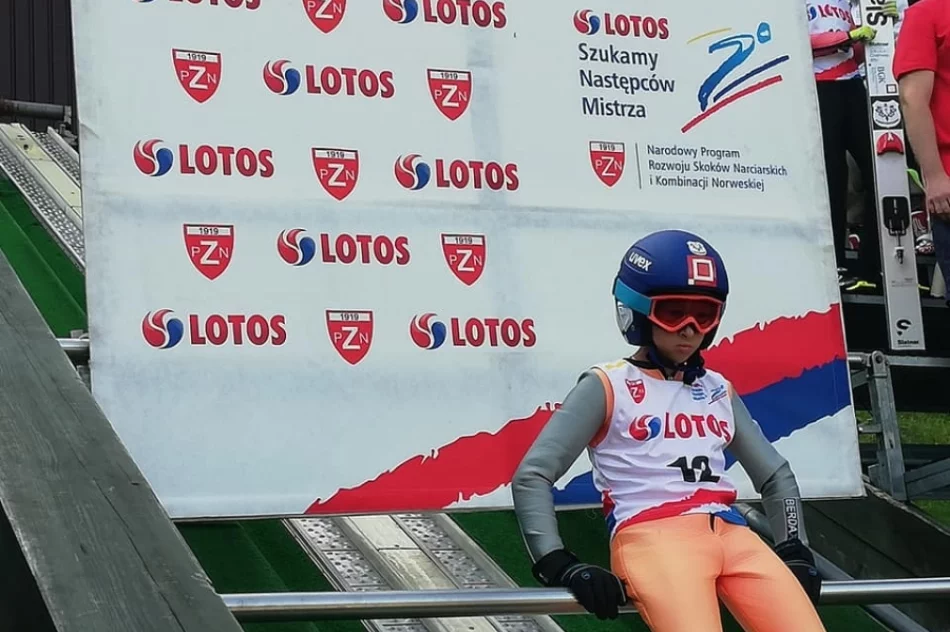 Młodzi skoczkowie wytrwale trenują cały rok - zdjęcie 4