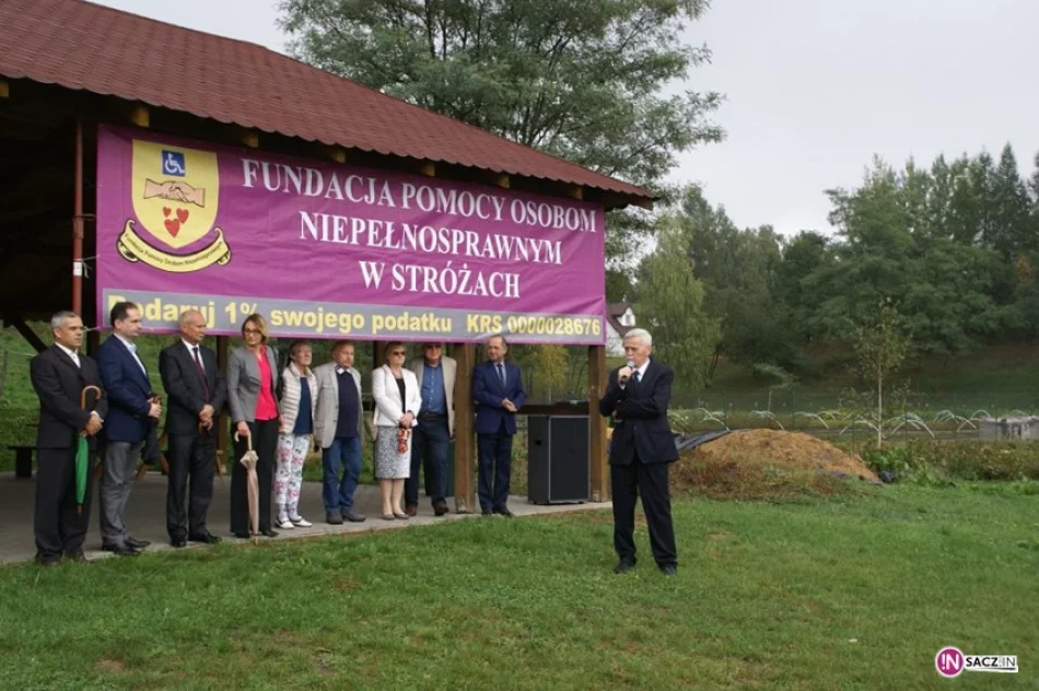 Złota Jesień Osób Niepełnosprawnych w Stróżach - zdjęcie 4