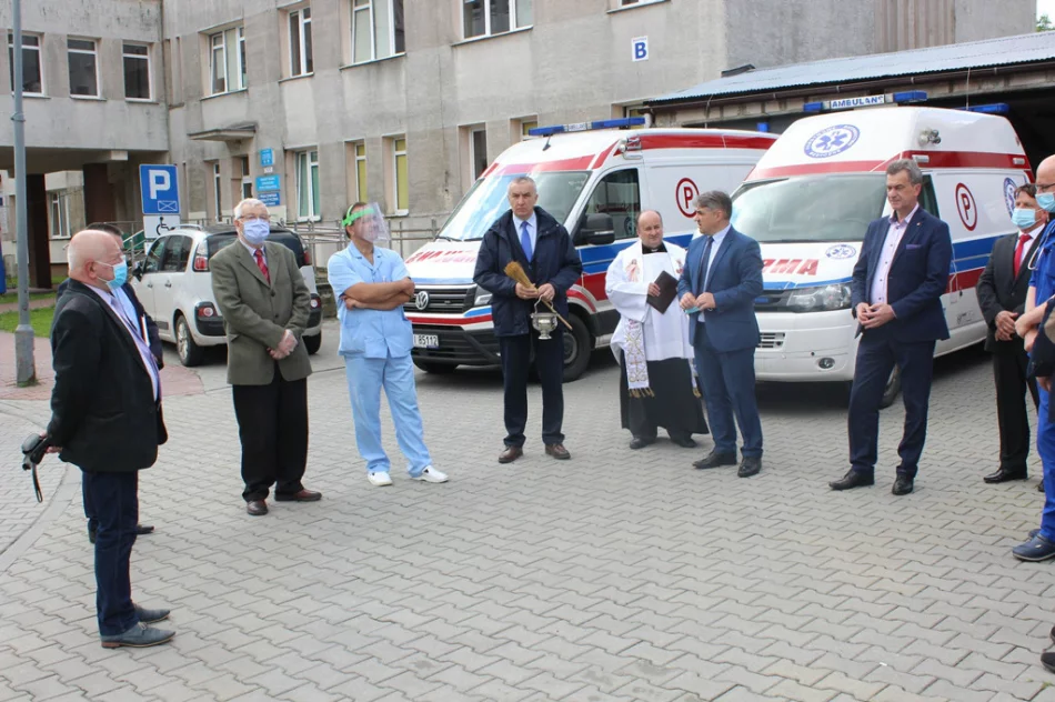 Karetka za 330 tys. zł przekazana. Posiedzenie Rady Społecznej Szpitala - zdjęcie 2