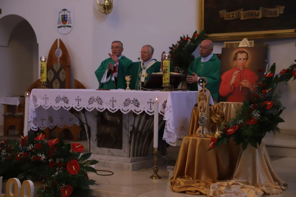 Abp Marek Jędraszewski w Mszanie Dolnej: „Siła polskiego narodu zależy od wychowania” - zdjęcie 7