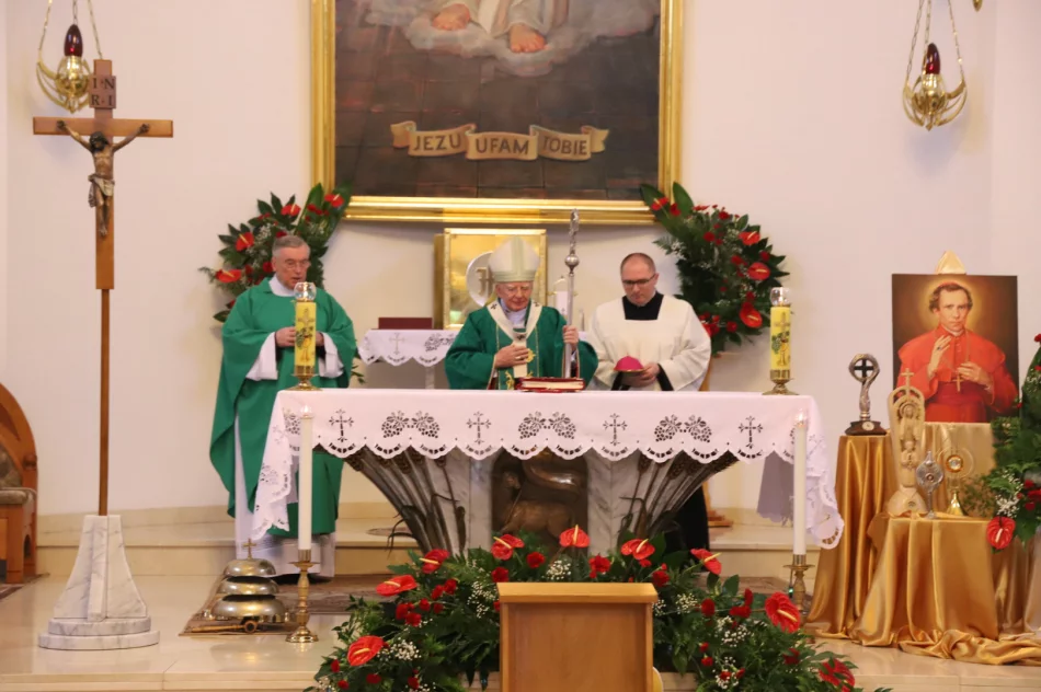 Abp Marek Jędraszewski w Mszanie Dolnej: „Siła polskiego narodu zależy od wychowania” - zdjęcie 11