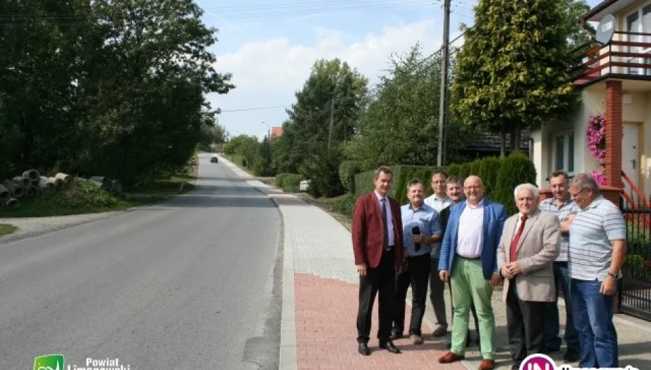 Odebrali budowane przez dwa lata chodniki - zdjęcie 1