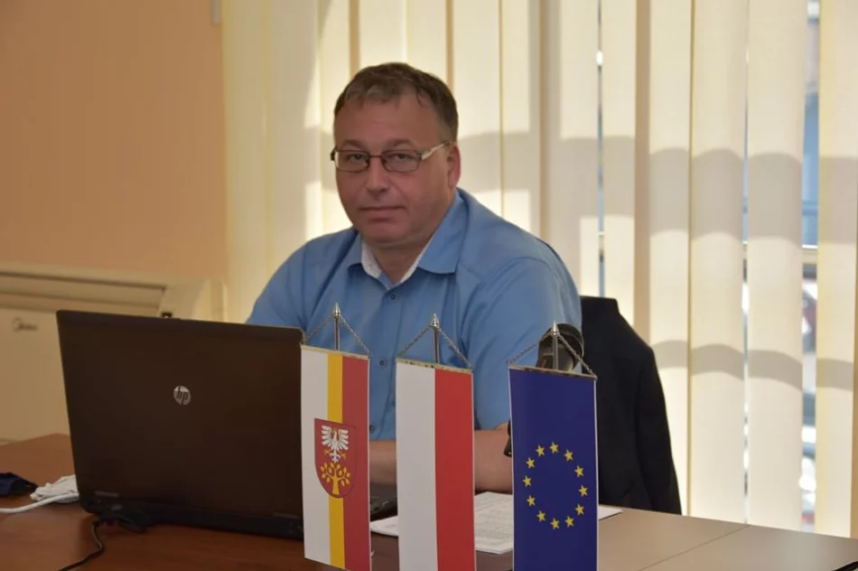 Zarząd z niejednogłośnym absolutorium i wotum zaufania. Starosta o sukcesach i porażkach minionego roku - zdjęcie 8