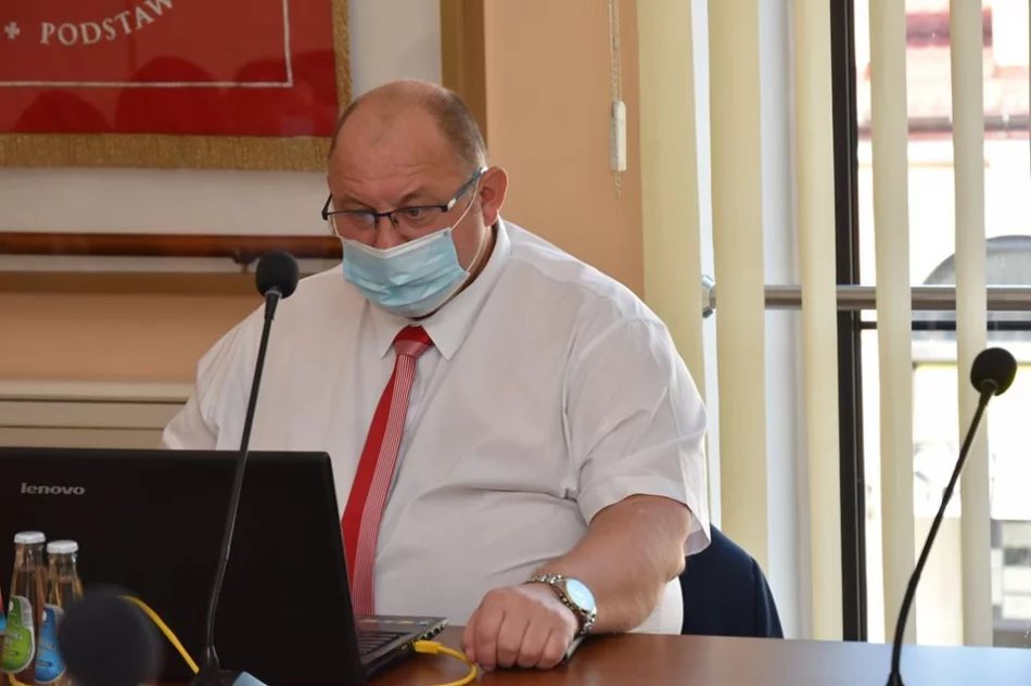 Zarząd z niejednogłośnym absolutorium i wotum zaufania. Starosta o sukcesach i porażkach minionego roku - zdjęcie 16