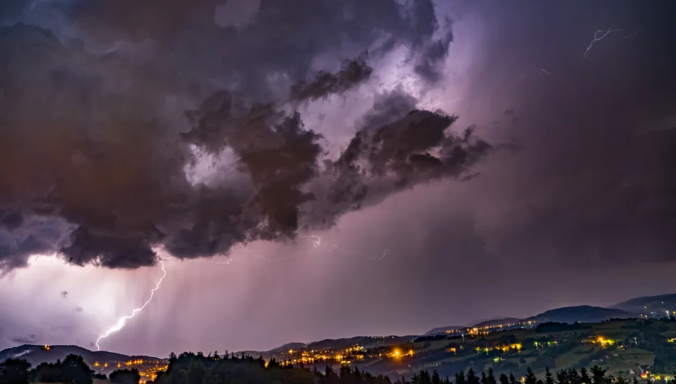 Uwaga! Ostrzeżenie meteorologiczne dla Powiatu Limanowskiego: Burze z gradem - zdjęcie 1