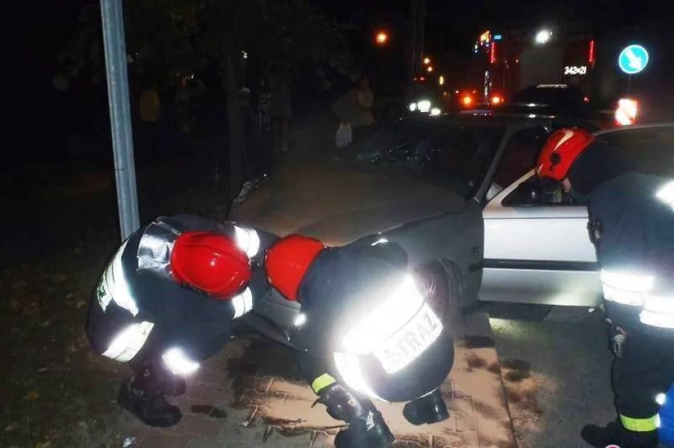 W Nawojowej  zderzyły się  dwa samochody osobowe - zdjęcie 2