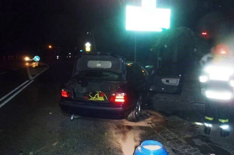 W Nawojowej  zderzyły się  dwa samochody osobowe - zdjęcie 3