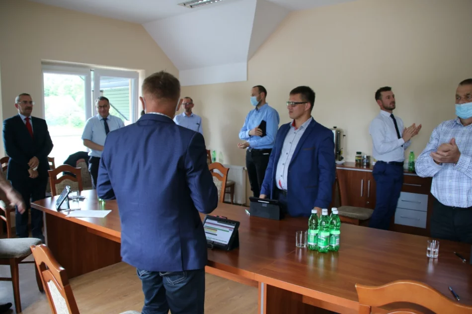 Wójt z jednogłośnym absolutorium i wotum zaufania. Samorząd wykonał inwestycje za 5 mln zł - zdjęcie 3