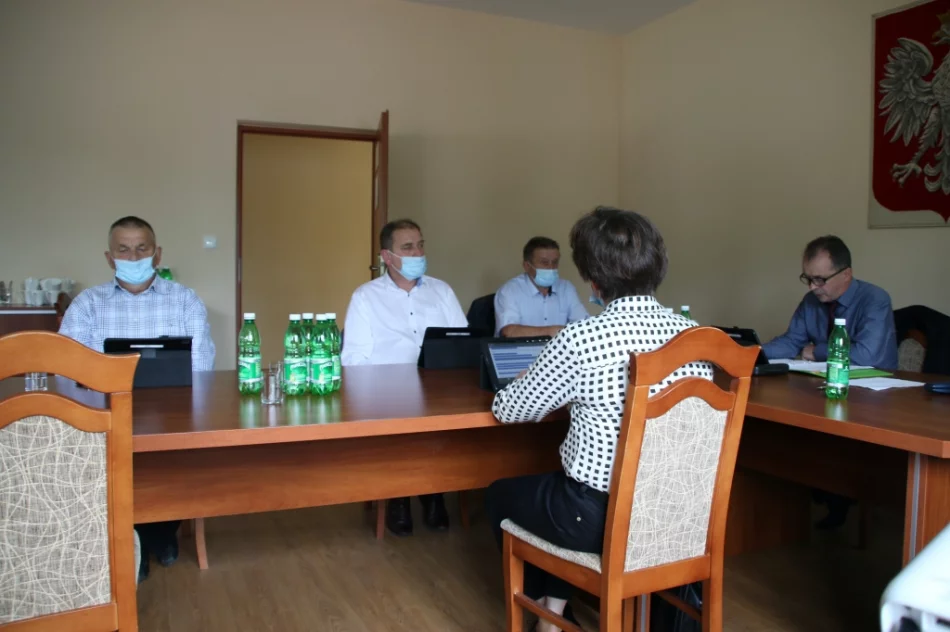 Wójt z jednogłośnym absolutorium i wotum zaufania. Samorząd wykonał inwestycje za 5 mln zł - zdjęcie 6