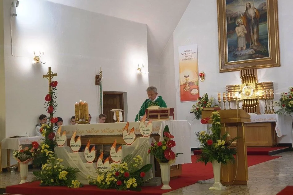Podziękowali proboszczowi za trzy dekady posługi pasterskiej - zdjęcie 2