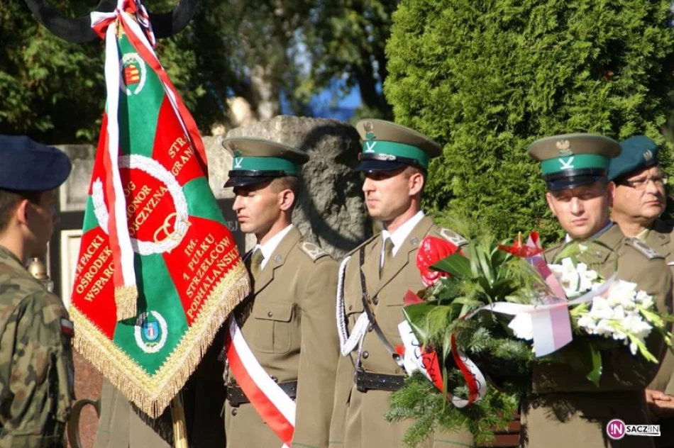 Złożyli hołd ku pamięci Sybiraków - zdjęcie 4