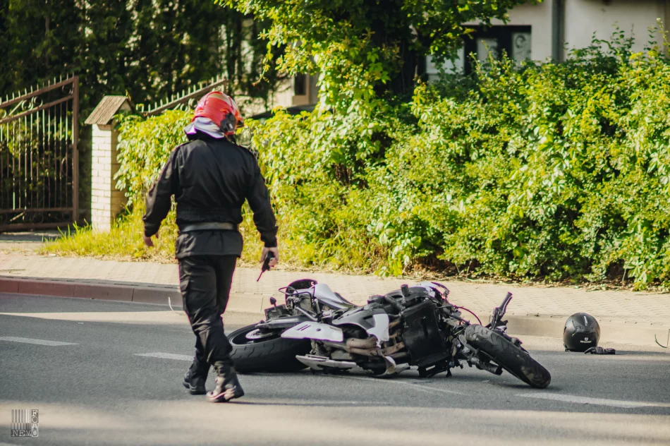 W wypadku zginęła młoda kobieta, kierowca w szpitalu. Droga odblokowana - zdjęcie 5
