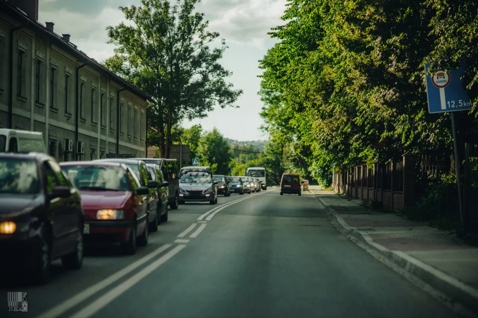 W wypadku zginęła młoda kobieta, kierowca w szpitalu. Droga odblokowana - zdjęcie 6