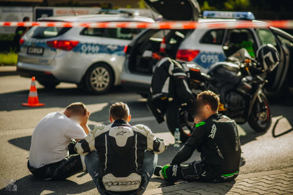 W wypadku zginęła młoda kobieta, kierowca w szpitalu. Droga odblokowana - zdjęcie 15