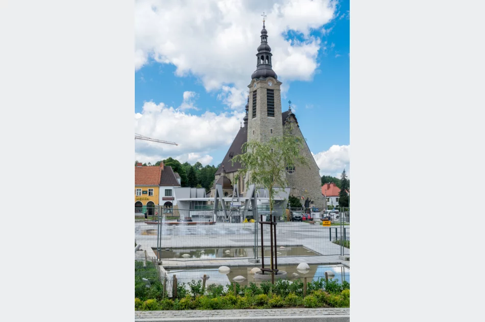 Rewitalizacja Rynku w Limanowej - postępy prac (30 czerwca 2020 roku) - zdjęcie 2