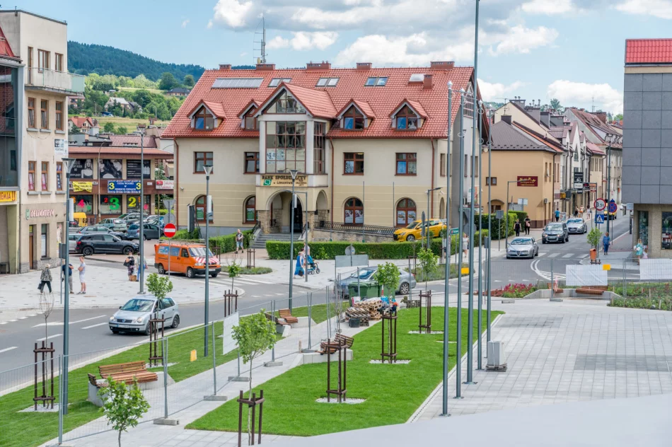 Rewitalizacja Rynku w Limanowej - postępy prac (30 czerwca 2020 roku) - zdjęcie 11