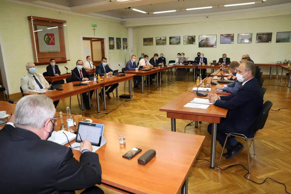 Informacja o absolutoryjnej sesji Rady Gminy Limanowa - zdjęcie 6