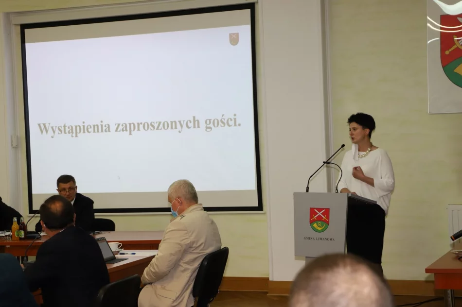 Informacja o absolutoryjnej sesji Rady Gminy Limanowa - zdjęcie 7