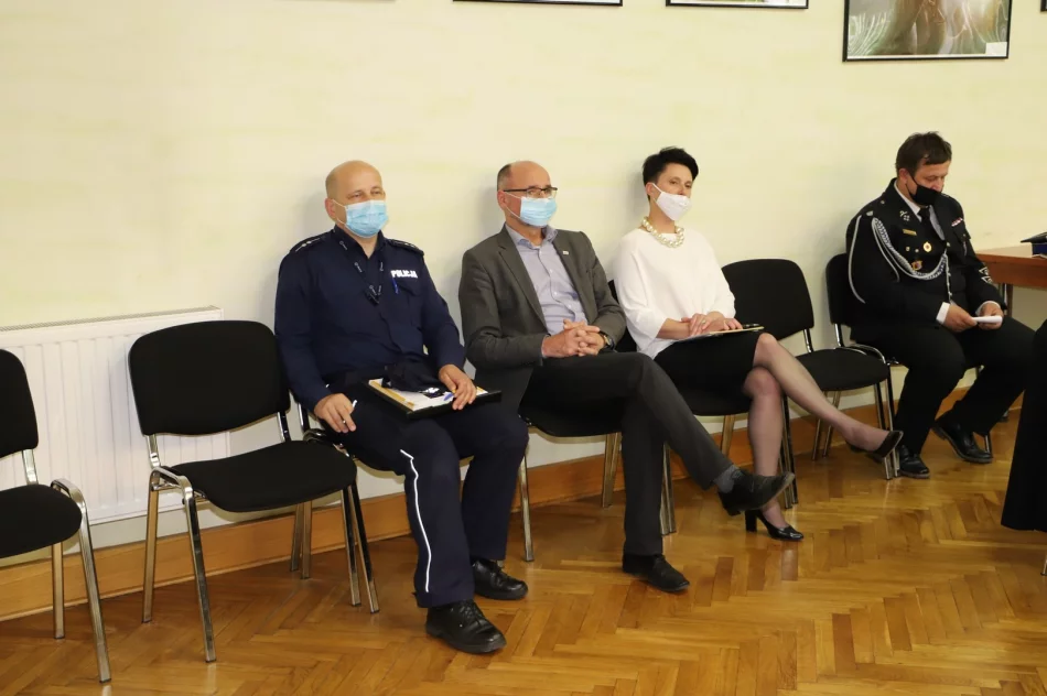 Informacja o absolutoryjnej sesji Rady Gminy Limanowa - zdjęcie 9