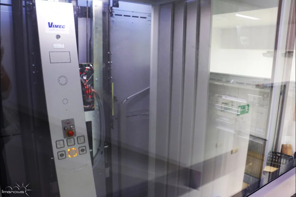 ADAPTACJA BUZODROMU i MONTAŻ WINDY - zdjęcie 5