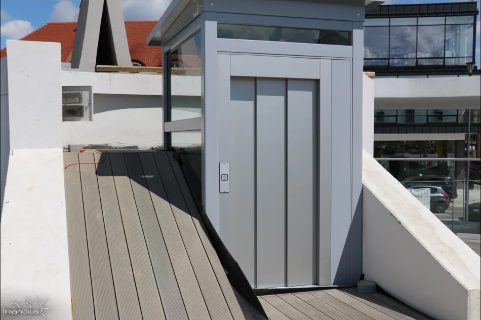 ADAPTACJA BUZODROMU i MONTAŻ WINDY - zdjęcie 8