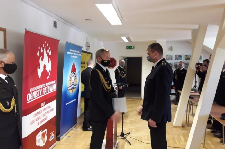 Uroczystym apelem pożegnano strażaka z 25-letnim stażem - zdjęcie 5
