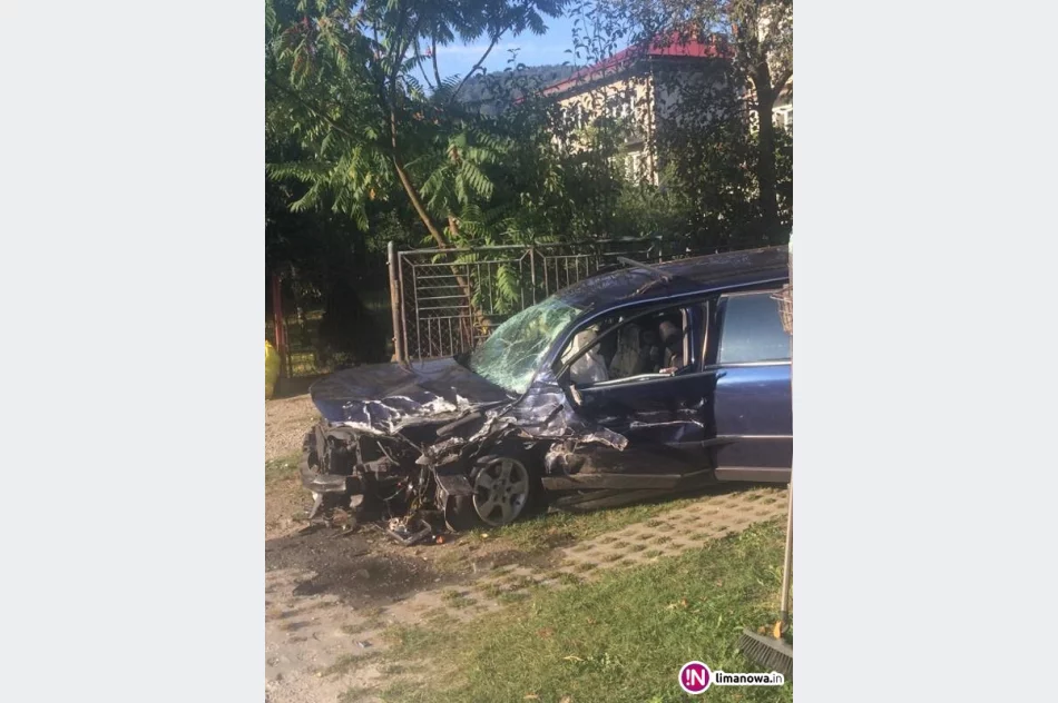 Groźnie wyglądająca kolizja. Kierującą oślepiło słońce - zdjęcie 2