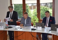 Sesja z jednogłośnym absolutorium i odznaczeniami nadanymi przez prezydenta - zdjęcie główne