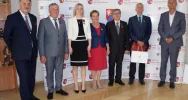 Sesja z jednogłośnym absolutorium i odznaczeniami nadanymi przez prezydenta - zdjęcie 2