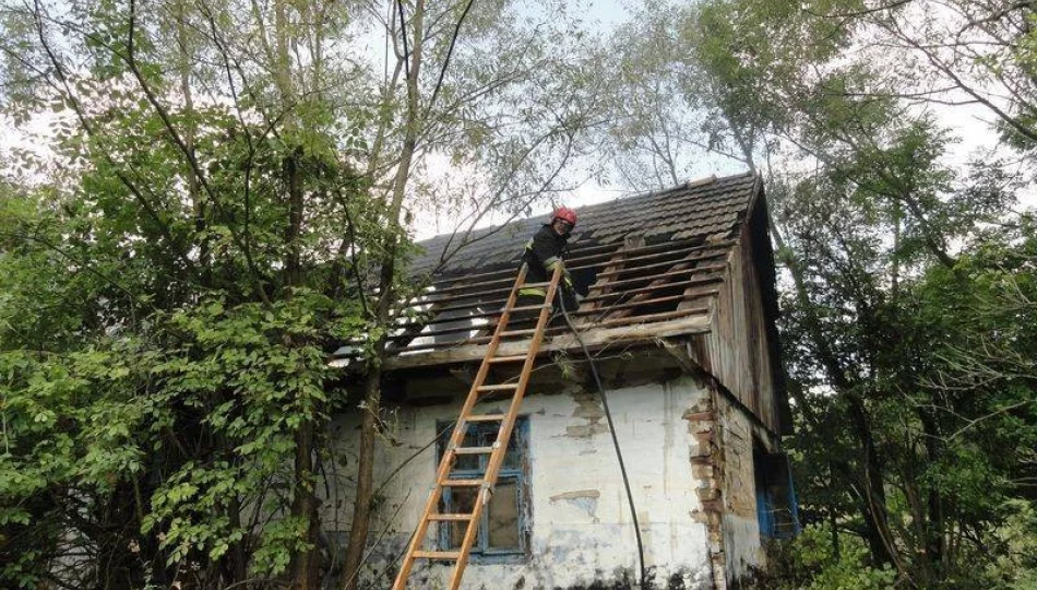 Roztoka-Brzeziny – pożar budynku mieszkalnego - zdjęcie 1