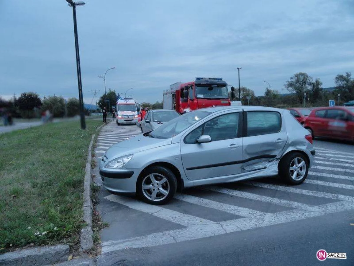 Zderzenie samochodów na ulicy Piłsudskiego