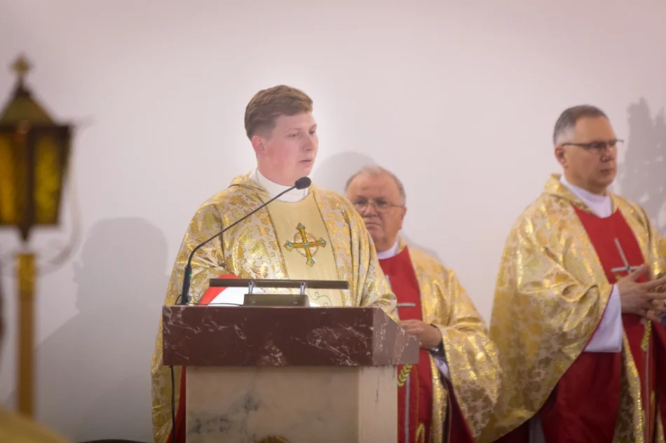 Parafia pożegnała pierwszego proboszcza i budowniczego kościoła - zdjęcie 3