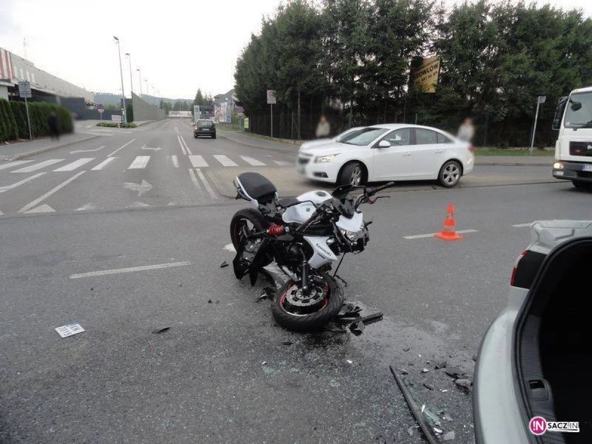Ranny motocyklista - wypadek na Prażmowskiego