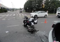 Ranny motocyklista - wypadek na Prażmowskiego - zdjęcie główne