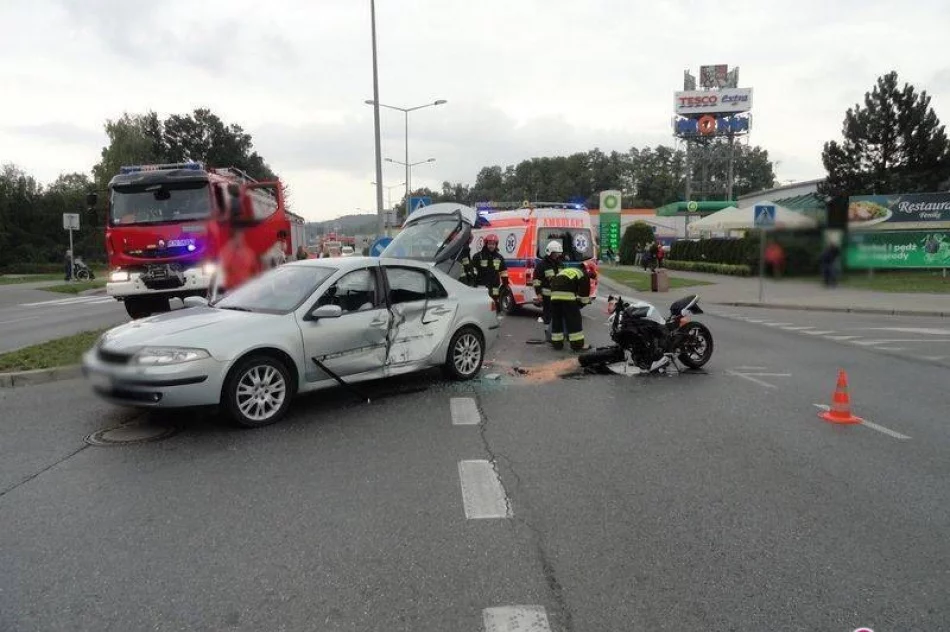 Ranny motocyklista - wypadek na Prażmowskiego - zdjęcie 3