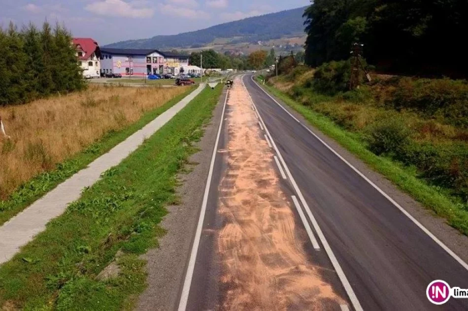 Pożar autobusu i plama oleju na DK28 - zdjęcie 2