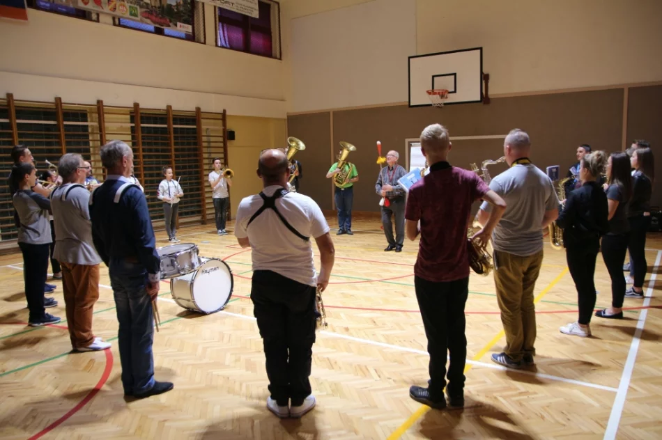 W tymczasowej lokalizacji artyści nie próżnowali - zdjęcie 7