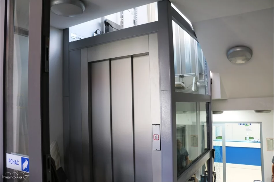 Nowy wygląd buzodromu. Zamontowano windę i udostępniono taras - zdjęcie 4