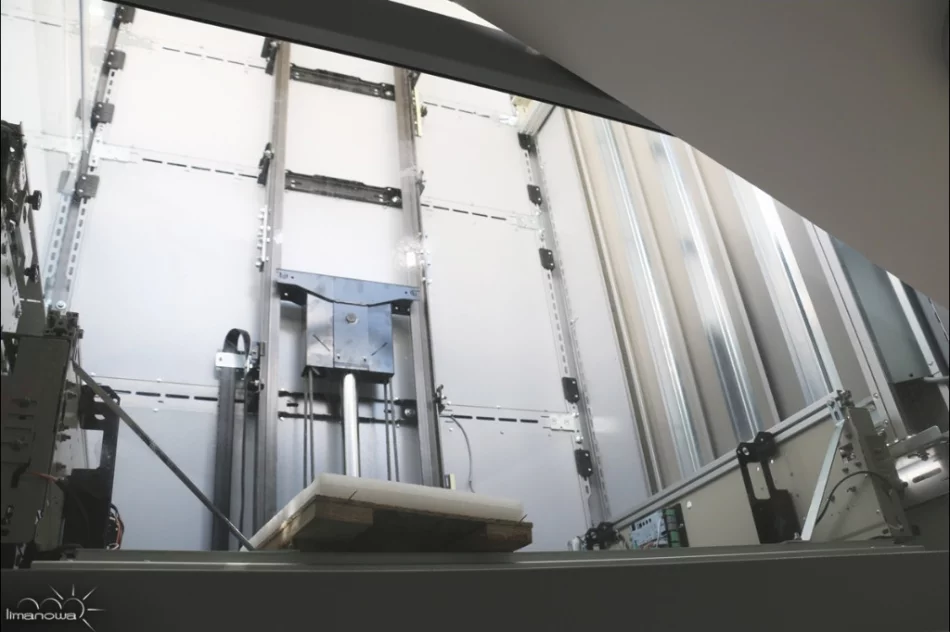 Nowy wygląd buzodromu. Zamontowano windę i udostępniono taras - zdjęcie 7