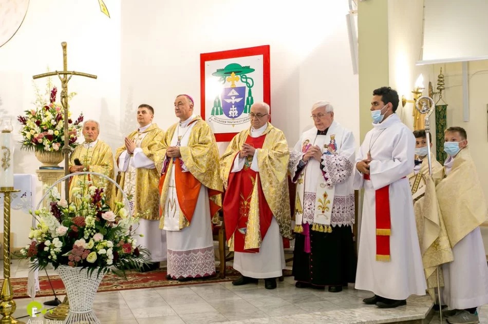 Proboszcz Parafii w Starej Wsi ks. Prałat Marian Tyrka odszedł na zasłużoną emeryturę - zdjęcie 6