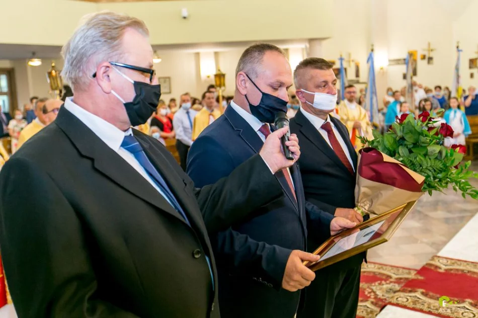 Proboszcz Parafii w Starej Wsi ks. Prałat Marian Tyrka odszedł na zasłużoną emeryturę - zdjęcie 9