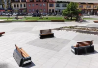 "Inteligentne" ławki na Rynku - zdjęcie główne