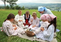 Uczestnicy warsztatów przenieśli się w okolice Bożego Narodzenia i to sto lat wstecz - zdjęcie główne