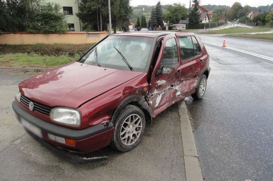 Dąbrowa - zderzyły się trzy auta - zdjęcie 4