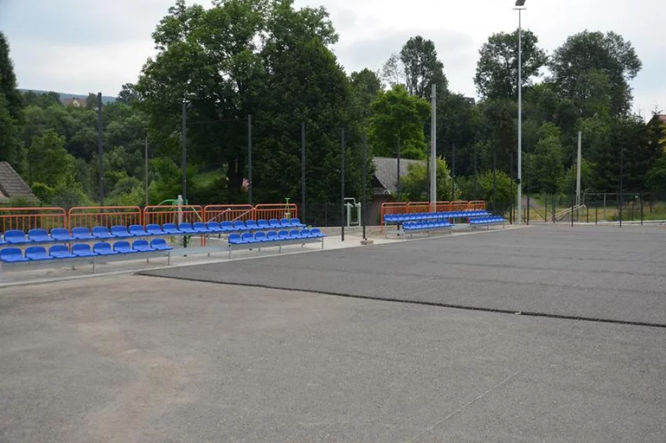 Nowa nawierzchnia na stadionie, który staje się lekkoatletycznym kompleksem - zdjęcie 4