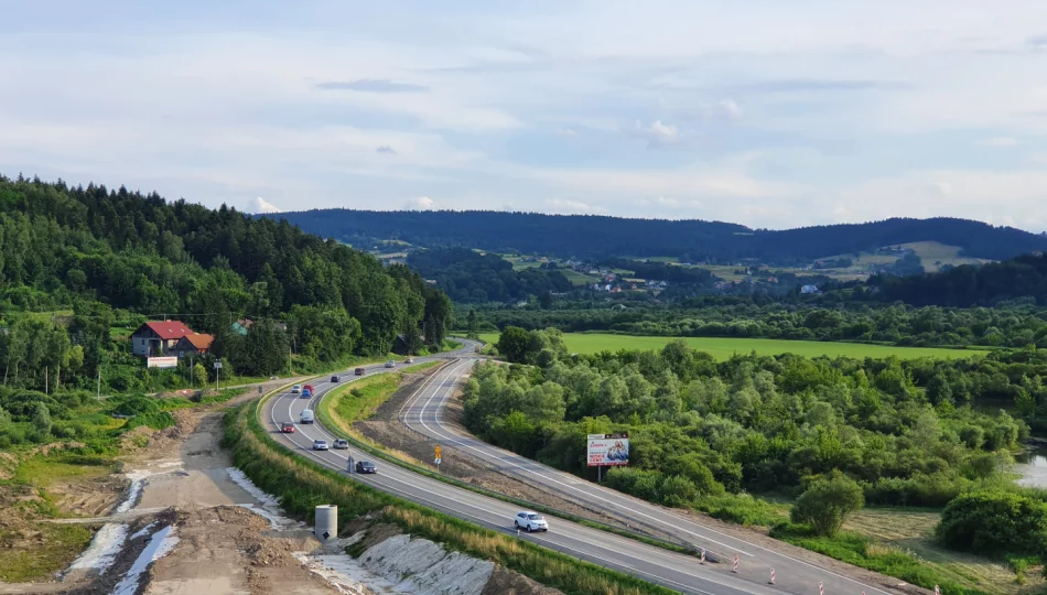 Ruch na "krajówce" zostanie przełożony na drogę objazdową. Postępuje budowa mostu za 189 mln zł - zdjęcie 1